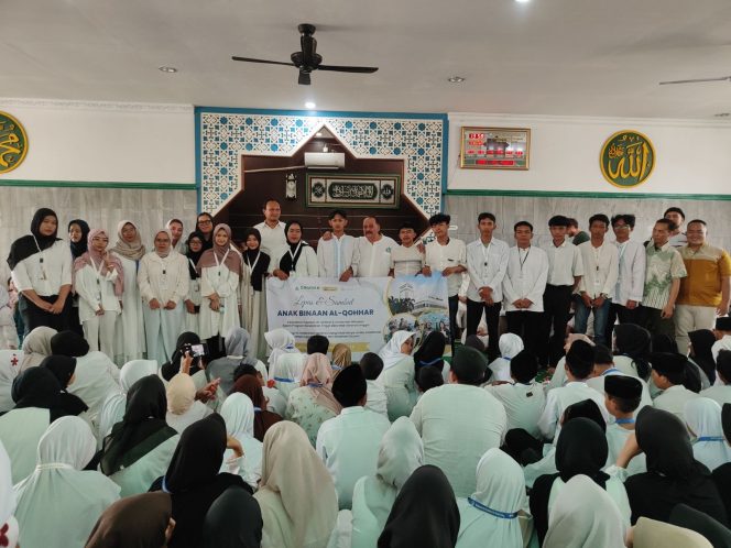 
 Haji Robert dan Al Qohhar Buka Akses Pendidikan Global untuk Anak Yatim Piatu