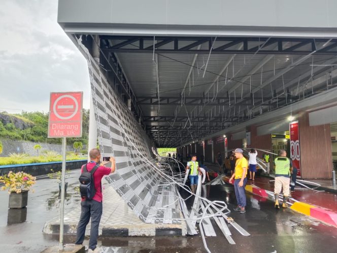 
 Polda Malut Selidiki Ambruknya Plafon Terminal Bandara Sultan Babullah