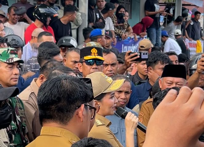 
 Gubernur Malut Terima 17 Tuntutan Mahasiswa di Ternate