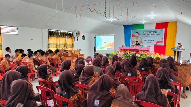 
 Hasby Yusuf Ajak Siswa Sanana Hayati Empat Pilar Kebangsaan