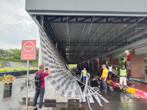 Plafon Bandara Babullah Roboh, Kepala Bandara Pilih Bungkam