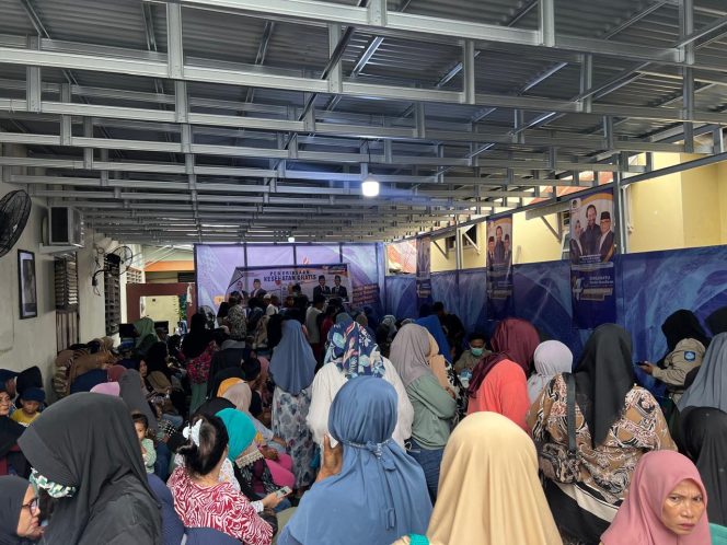 Ribuan Warga ‘Geruduk’ Kantor DPW NasDem Malut, Antusias Ikut Pemeriksaan Kesehatan Gratis