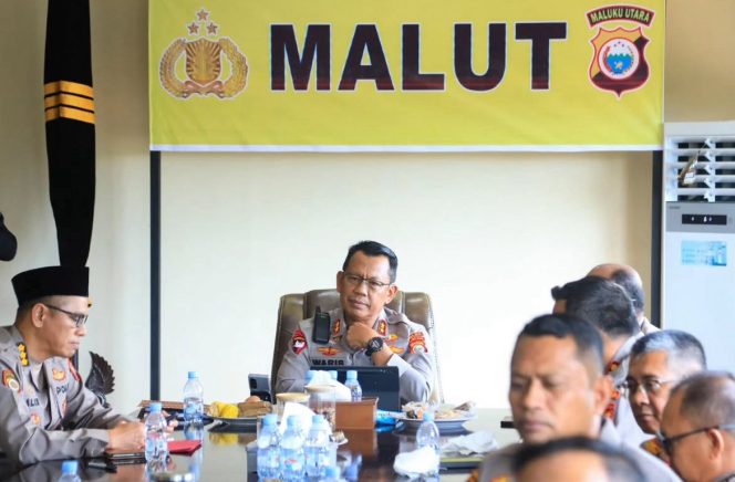 
 Waris Agono: Tambang Rakyat di Halsel Harus Legal, Bukan Ilegal