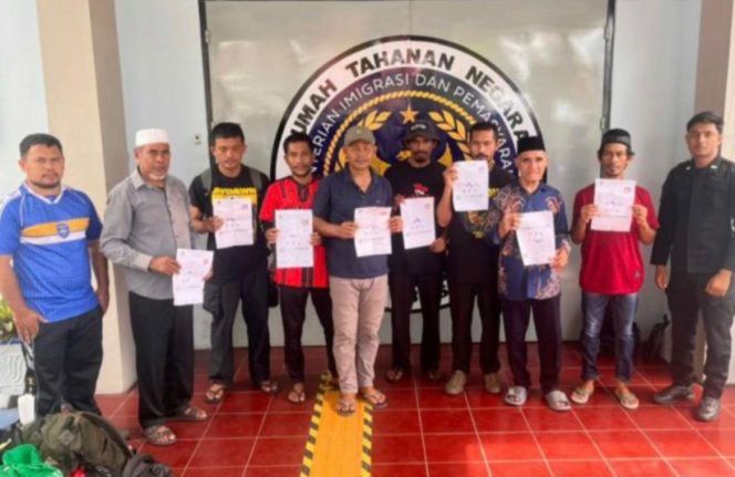 Delapan Warga Adat Maba Sangaji Resmi Bebas dari Rutan Soasio, Tiga Lainnya Masih Jalani Hukuman