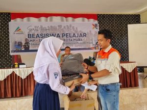 PT Position Salurkan Beasiswa untuk 132 Pelajar Haltim, Termasuk Siswa Berkebutuhan Khusus