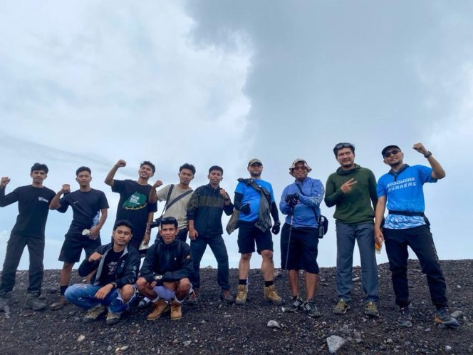 Dukung SDM Geologi Nasional, NHM Ajak Mahasiswa UNKHAIR Eksplorasi Gunung Gamalama