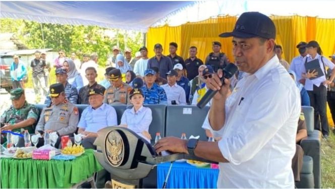 
 Gema Cangkul di Sidomulyo: Sherly Laos dan Ubaid Yakub Gaungkan Kebangkitan Petani Haltim