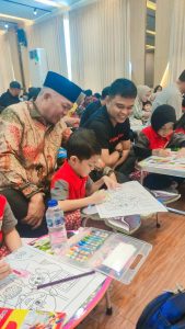 Wawali Ternate  Hadiri Perayaan Hari Ayah Nasional, Rayakan Momen Bersama Dua Anaknya