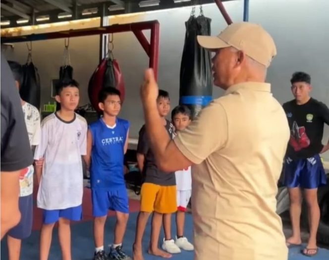 
 Wawali Ternate Tinjau Latihan, Pastikan Enam Atlet Siap Berlaga di Piala Wali Kota Tangerang