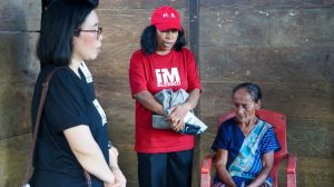 POG Gosowong Bagikan Bantuan Natal untuk Janda, Duda, dan Lansia di Halmahera Utara