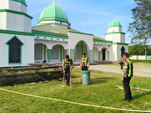 Sambut Ramadan, Satlantas Polres Halteng Gelar Bakti Religi di Masjid Darul Yasin