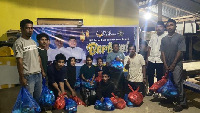 
 NasDem Halteng Salurkan 500 Paket Sembako, Munadi Kilkoda: Ramadan Momentum Menguatkan Kepedulian
