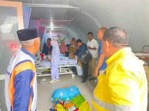 Terbang Demi Keselamatan: Helikopter NHM Peduli Bawa Harapan Pasien Tobelo ke Manado