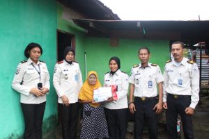 Ramadan Penuh Makna, Bapas Ternate Hadir Berbagi Kebahagiaan untuk Warga
