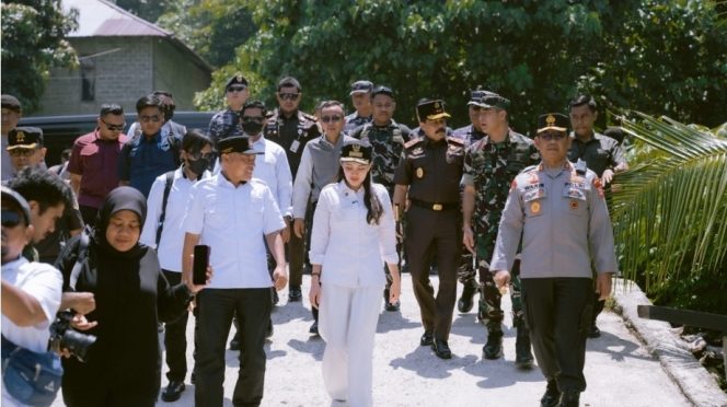 
 Gubernur Malut Pimpin Rekonsiliasi Warga Sibenpopo dan Banemo, Tegaskan “Torang Samua Basudara”