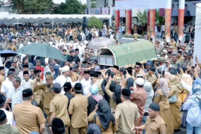 
 Pulangnya “Barifola”: Permintaan Terakhir Sang Ibu Kini Terwujud, H. Burhan Abdurahman Beristirahat di Tanah Kelahiran