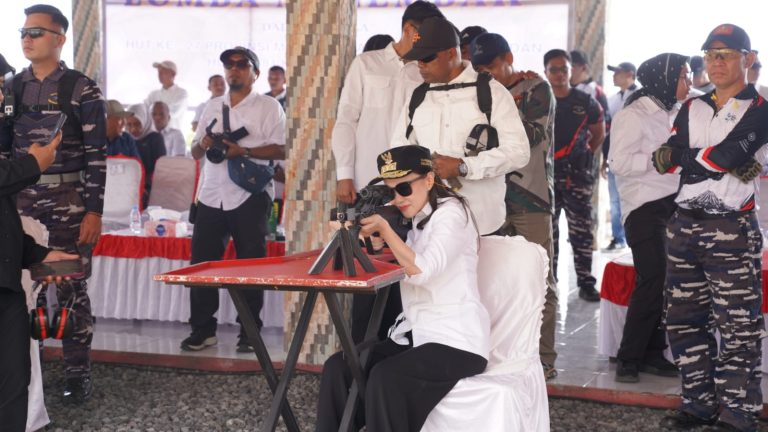 Di Lapangan Tembak Brimob, Gubernur Serly Tjoanda Buka Jalan Lahirnya Atlet Menembak Berkelas Dunia   