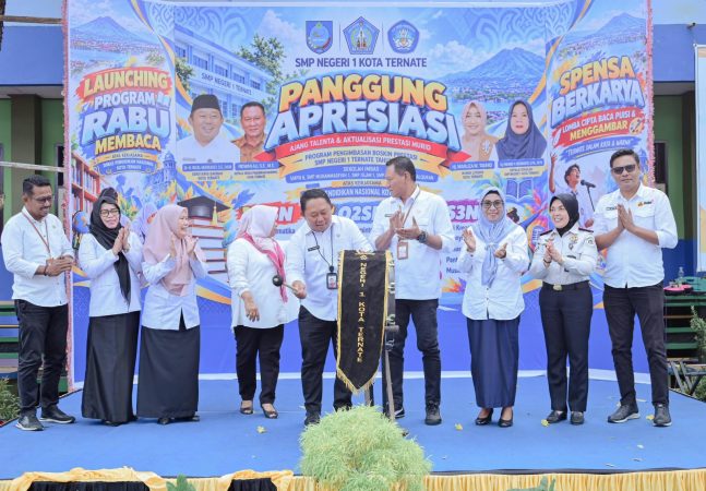 Wujudkan Generasi Berkualitas, Sekda Ternate Luncurkan Gerakan Rabu Membaca dan Apresiasi Talenta Siswa